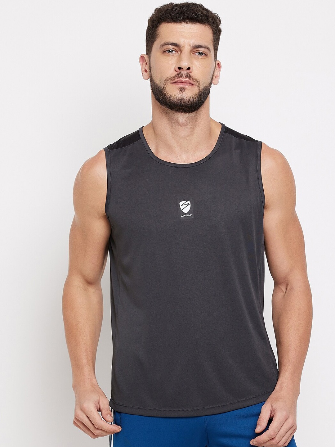 

UNPAR Men Grey Solid Innerwear Gym Vests