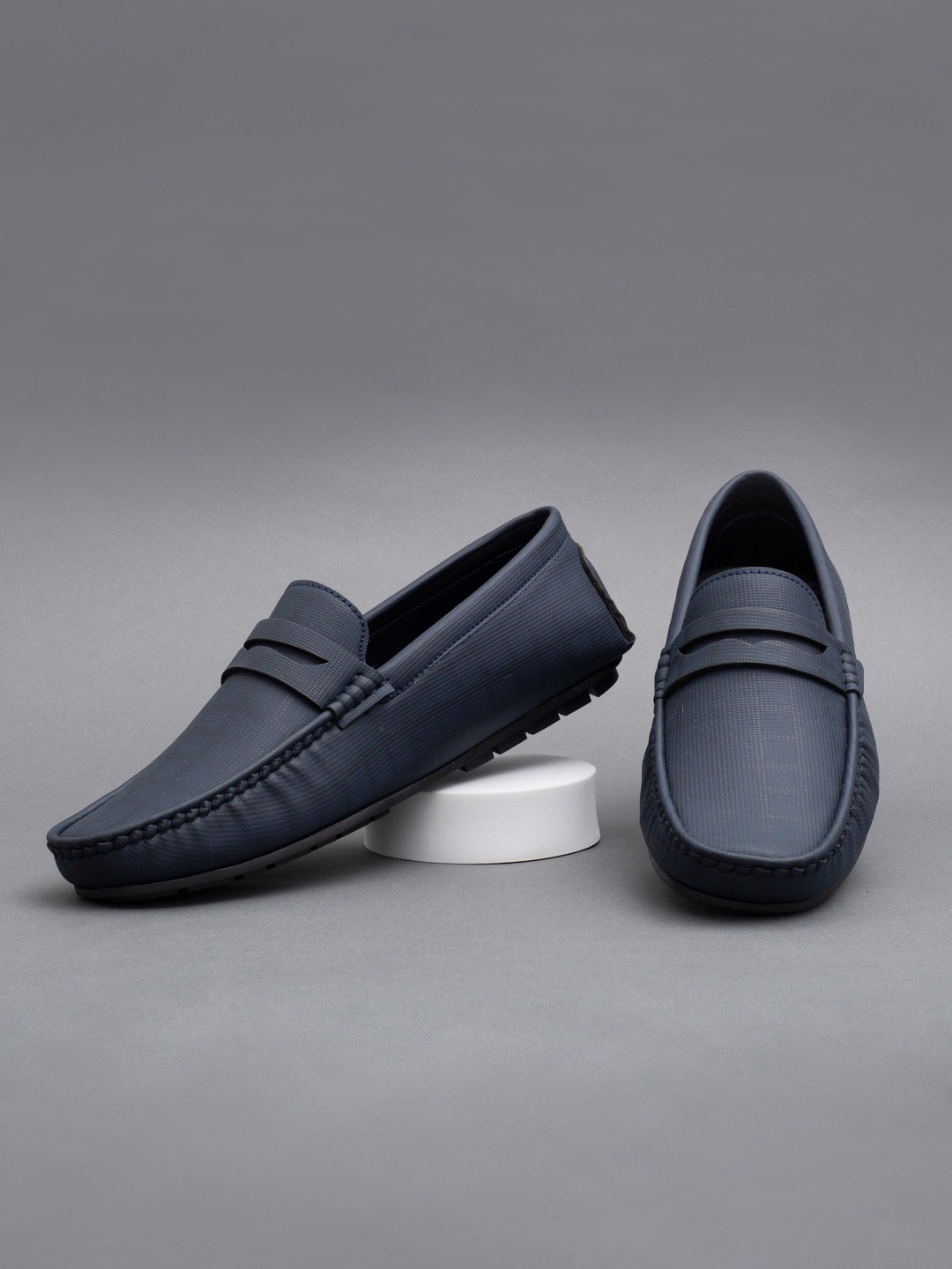 

Big Fox Men Blue Loafers