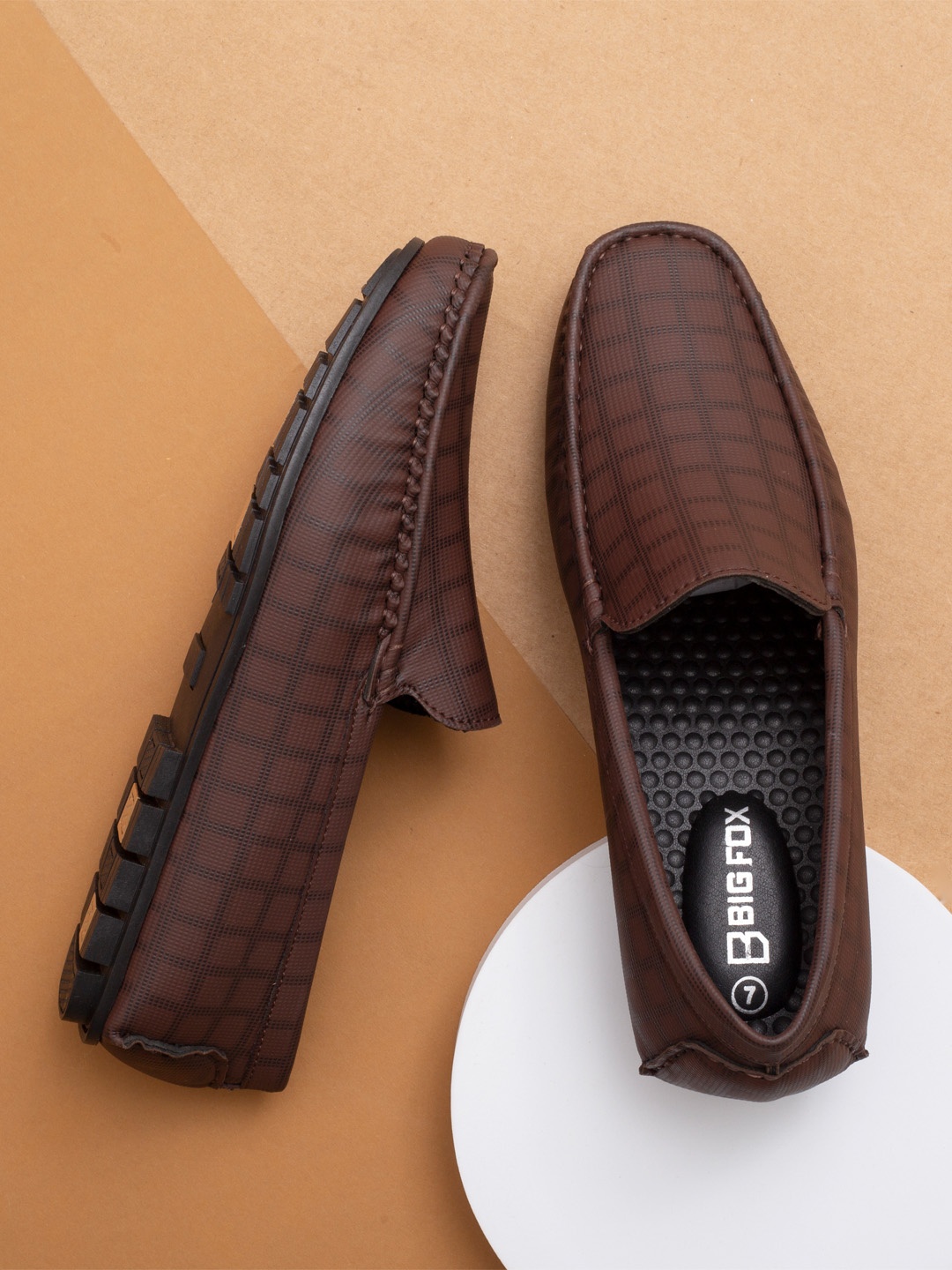 

Big Fox Men Brown Printed Loafers