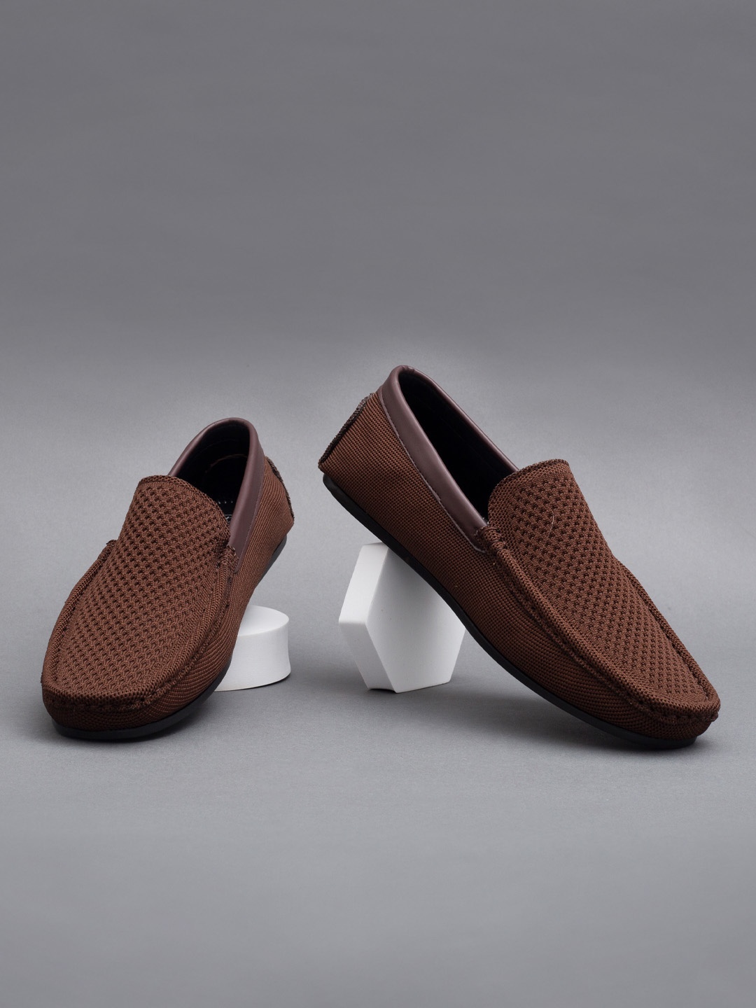 

Big Fox Men Brown Woven Design Driving Shoes