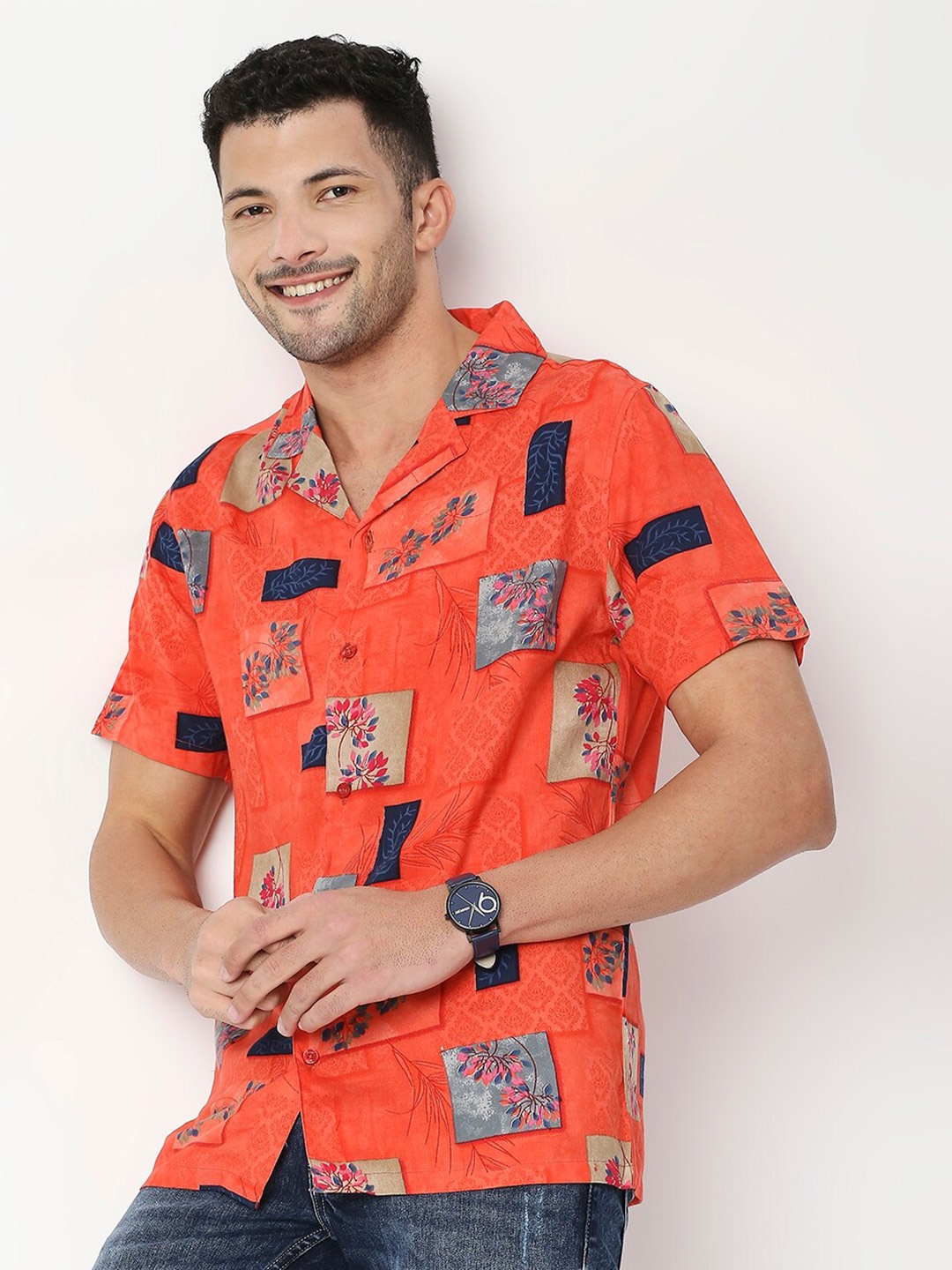 

MOD ECRU Men Red Boxy Floral Printed Casual Shirt
