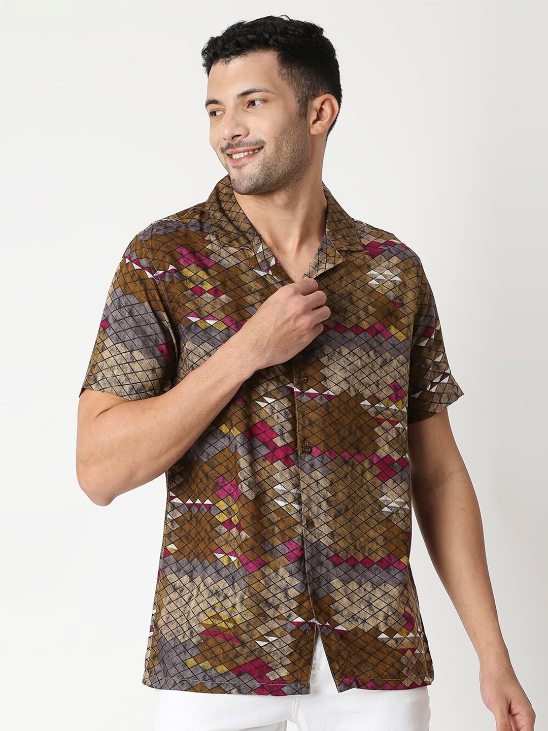 

MOD ECRU Men Camel Brown Boxy Printed Casual Shirt