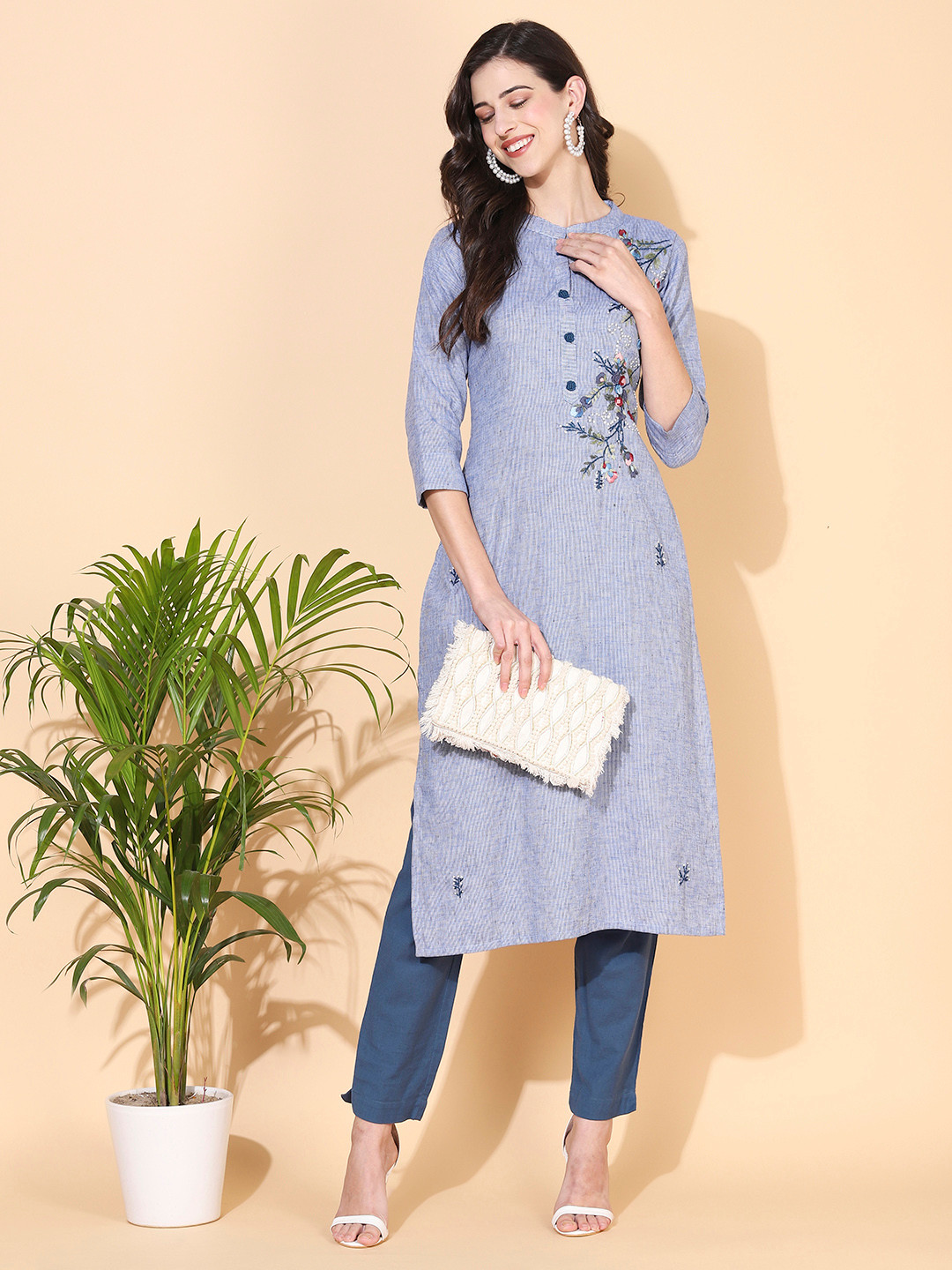

FASHOR Women Blue Floral Printed Thread Work Cotton Kurta
