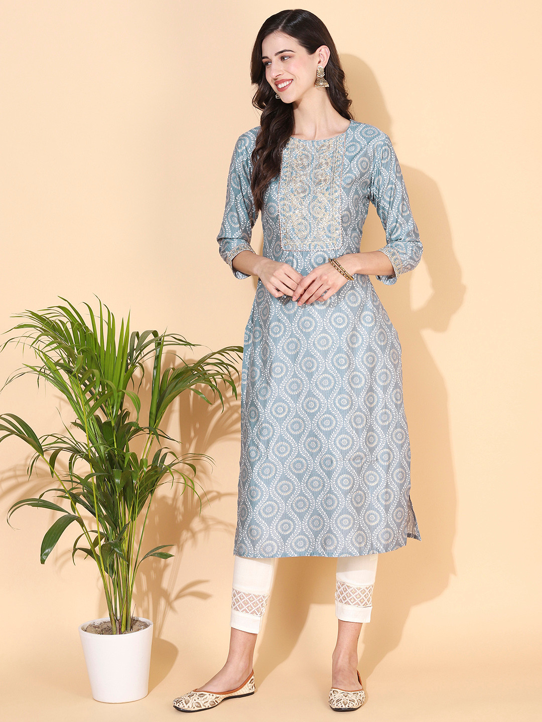

FASHOR Women Blue Ethnic Motifs Printed Keyhole Neck Flared Sleeves Kurta