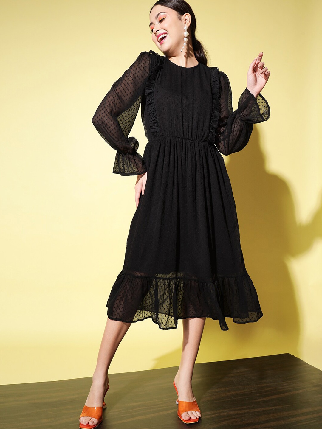 

Trend Arrest Women Black Midi Dress