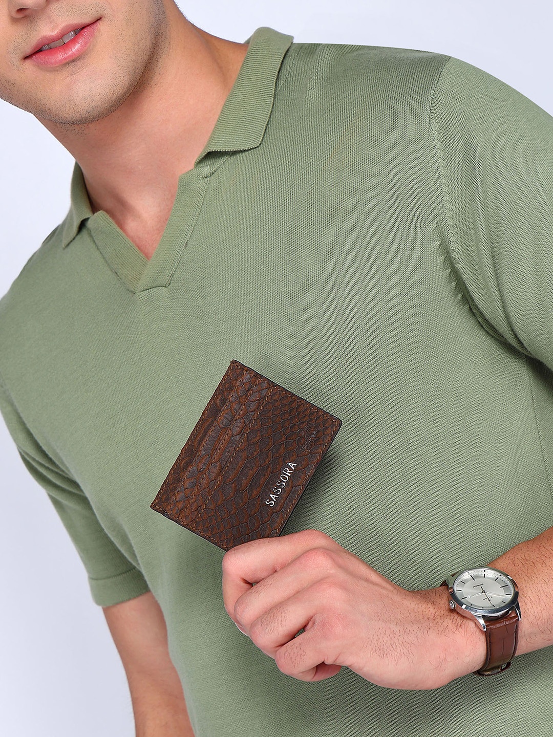 

Sassora Unisex Brown Textured Leather Card Holder