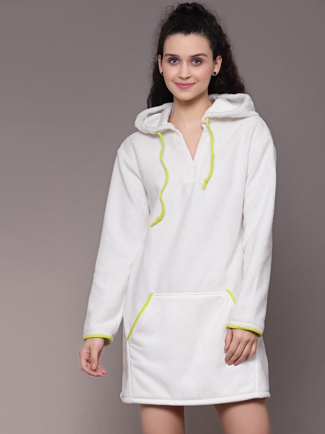 

KASSUALLY Long Sleeves Hooded Jumper Dress, White