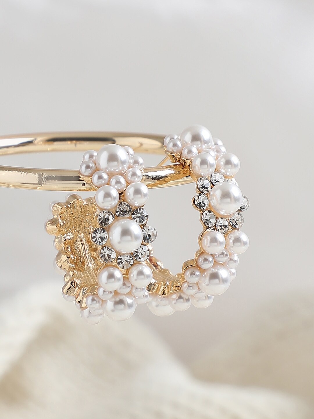 

SOHI White Gold Plated Half Hoop Earrings