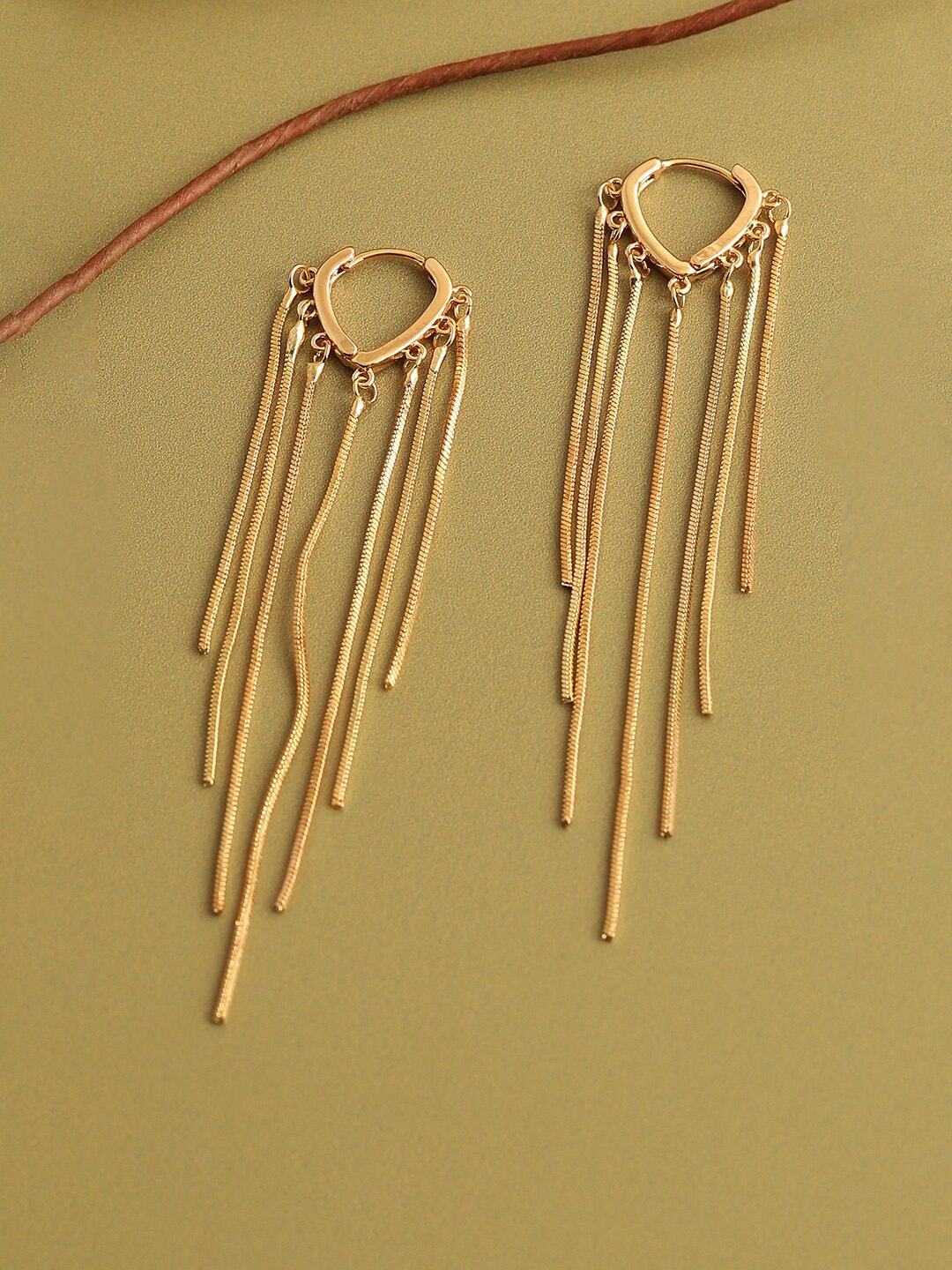 

SOHI Gold Plated Contemporary Drop Earrings