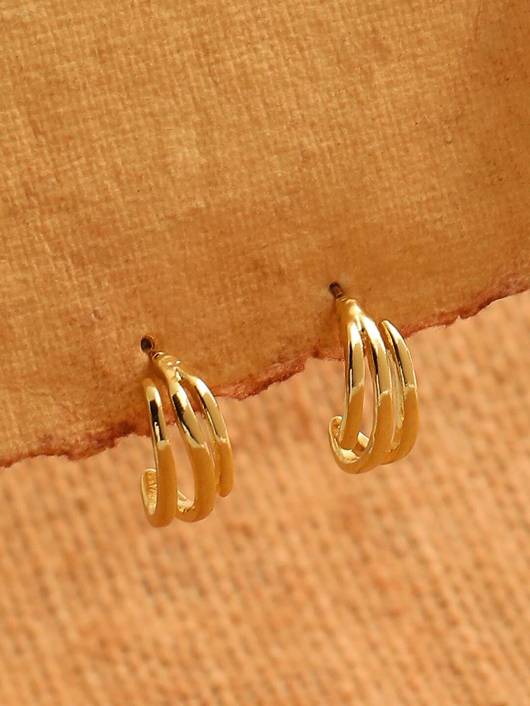

SOHI Gold Plated Contemporary Drop Earrings