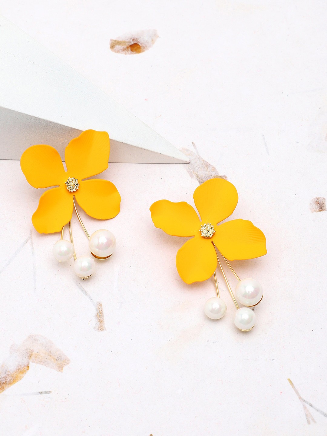 

SOHI Yellow & Gold Plated Floral Studs Earrings