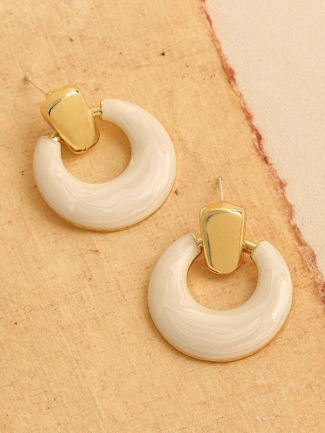 

SOHI White & Gold Plated Contemporary Drop Earrings