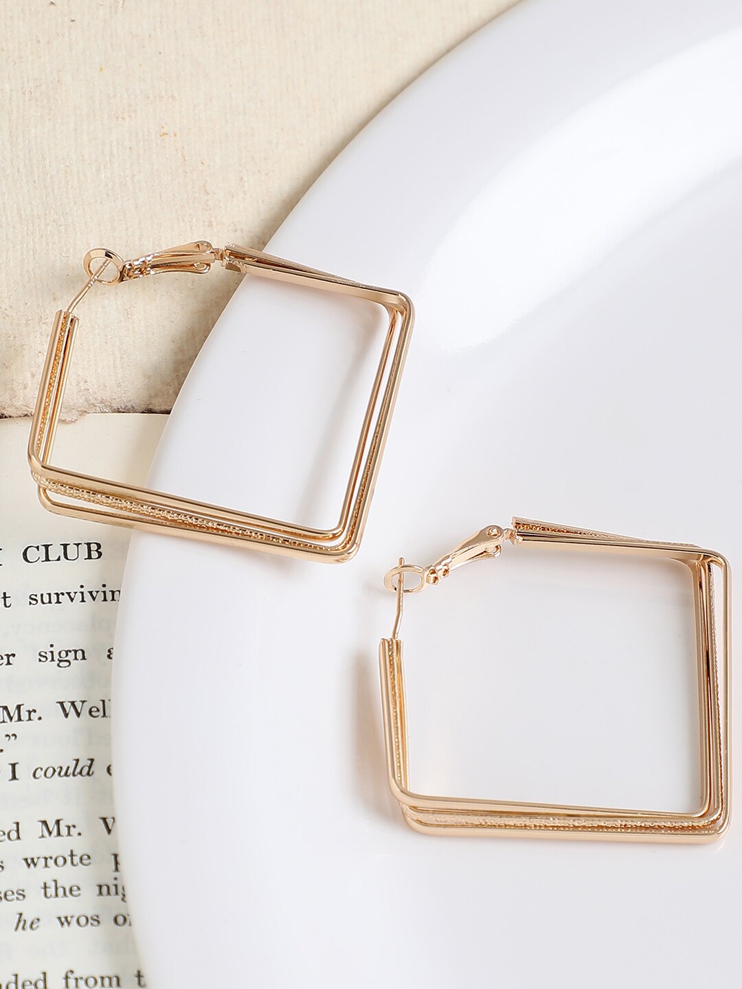 

SOHI Gold-Toned Contemporary Gold-Plated Studs Earrings
