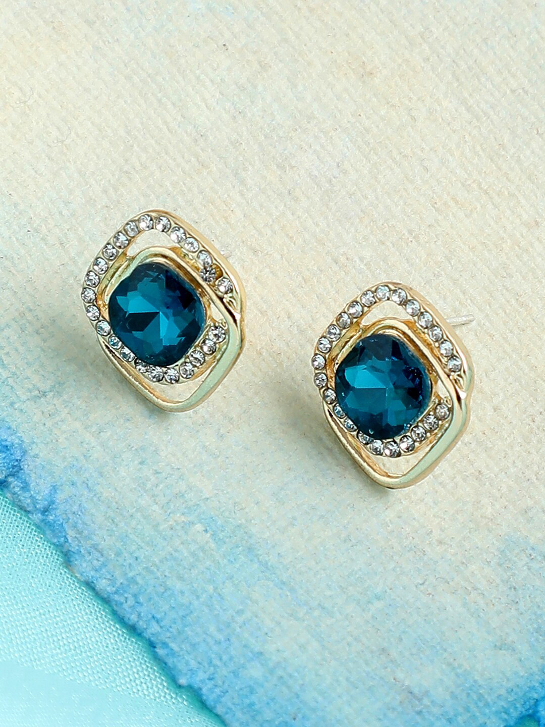 

SOHI Blue & White Gold Plated Contemporary Studs Earrings