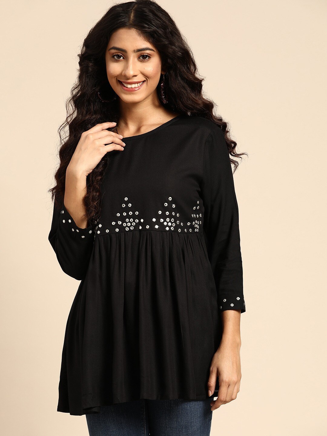

Sangria Black Empire Longline Top
