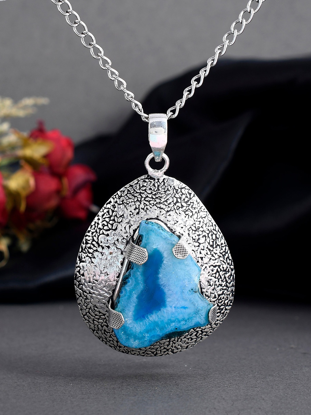 

DASTOOR Silver-Plated Blue Stone-Studded Pendant With Chain