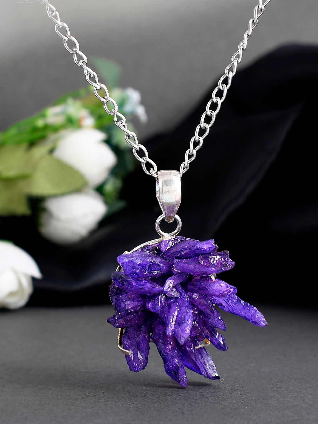 

DASTOOR Silver-Plated Handcrafted Blue Westren Pendant with Chain