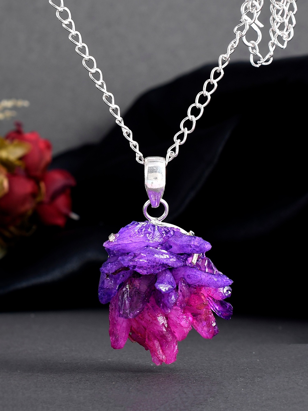 

DASTOOR Silver-Plated Designed Pendant With Chain