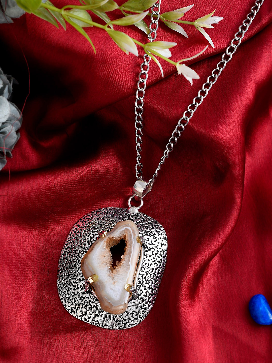 

DASTOOR Women Silver-Plated White Crystal Pendant