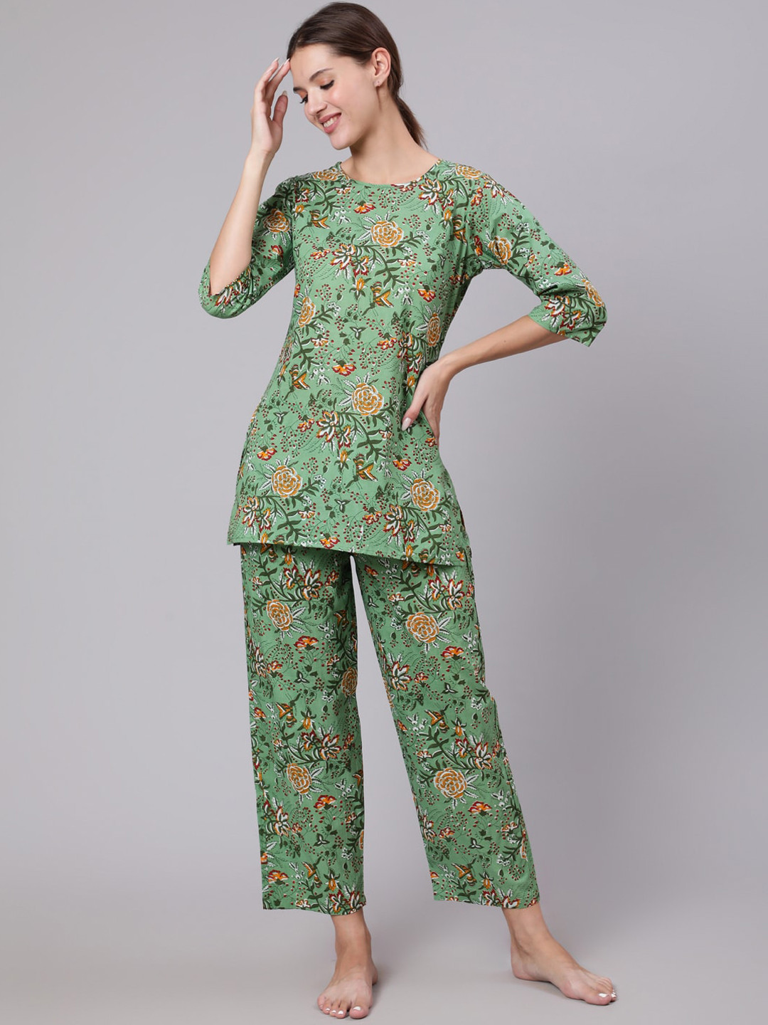 

THE NKS PLUS Women Green & Orange Printed Pure Cotton Night suit