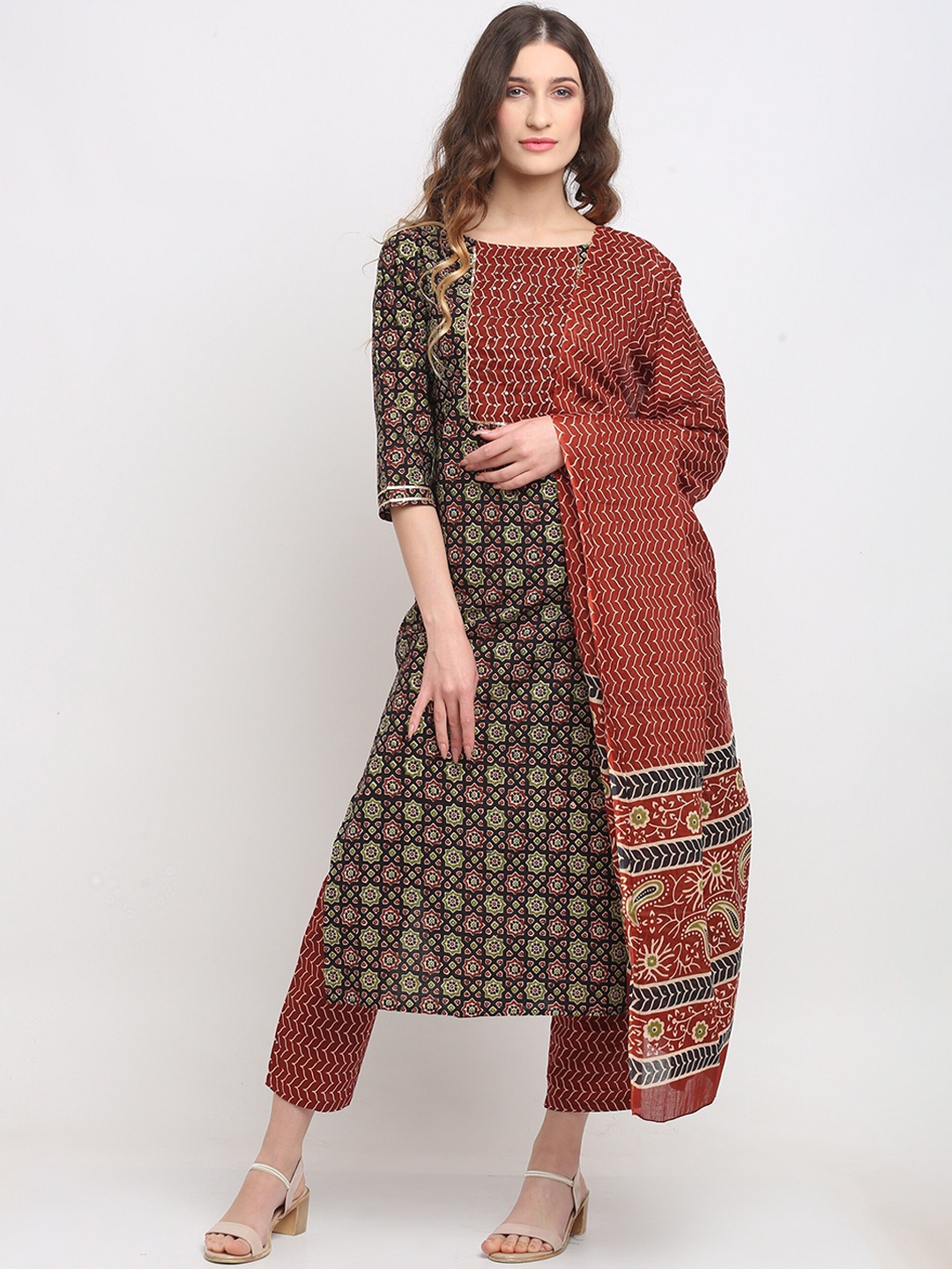 

Rajnandini Women Black Floral Printed Pure Cotton Kurta with Trouser & Dupatta