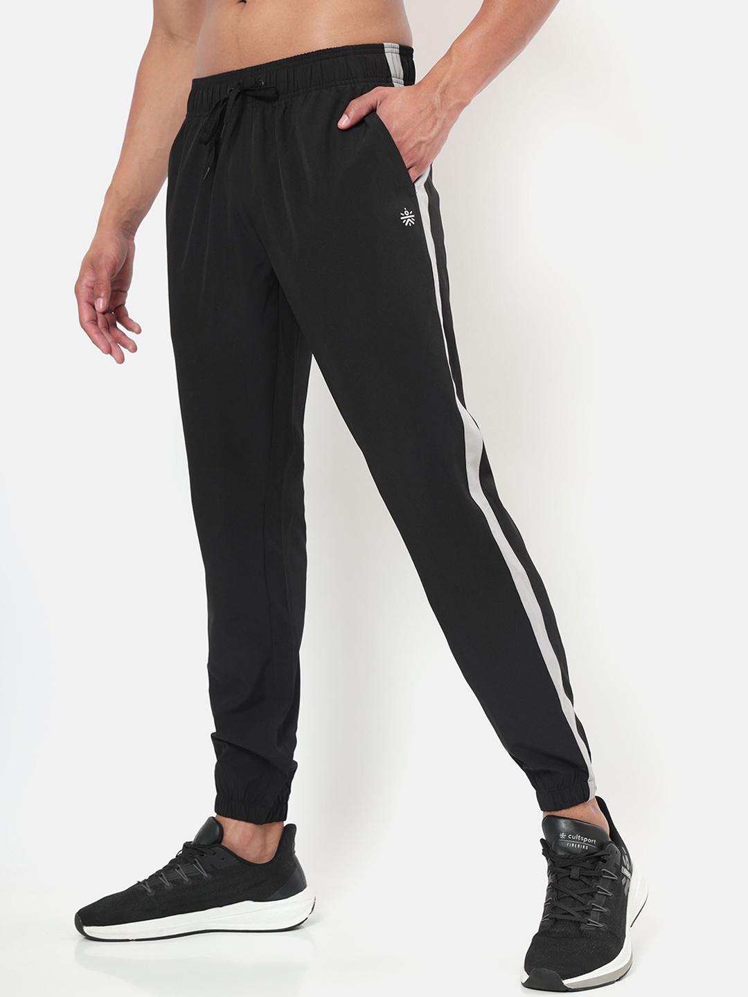 

cultsportone Men Black Solid Joggers