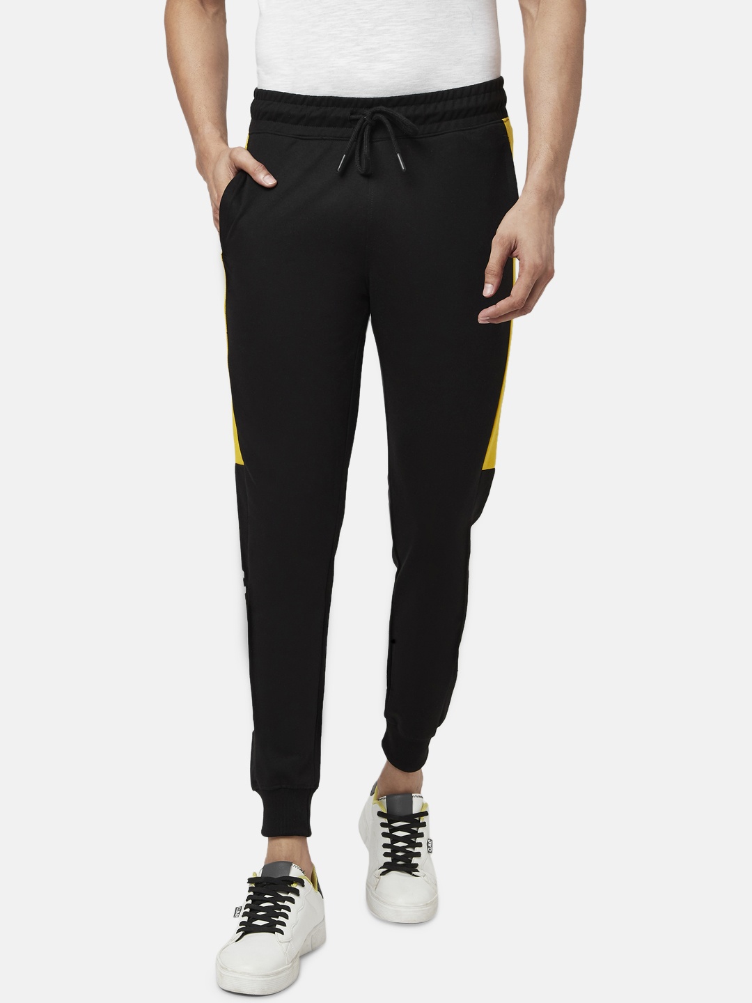 

People Men Black Slim Fit Joggers