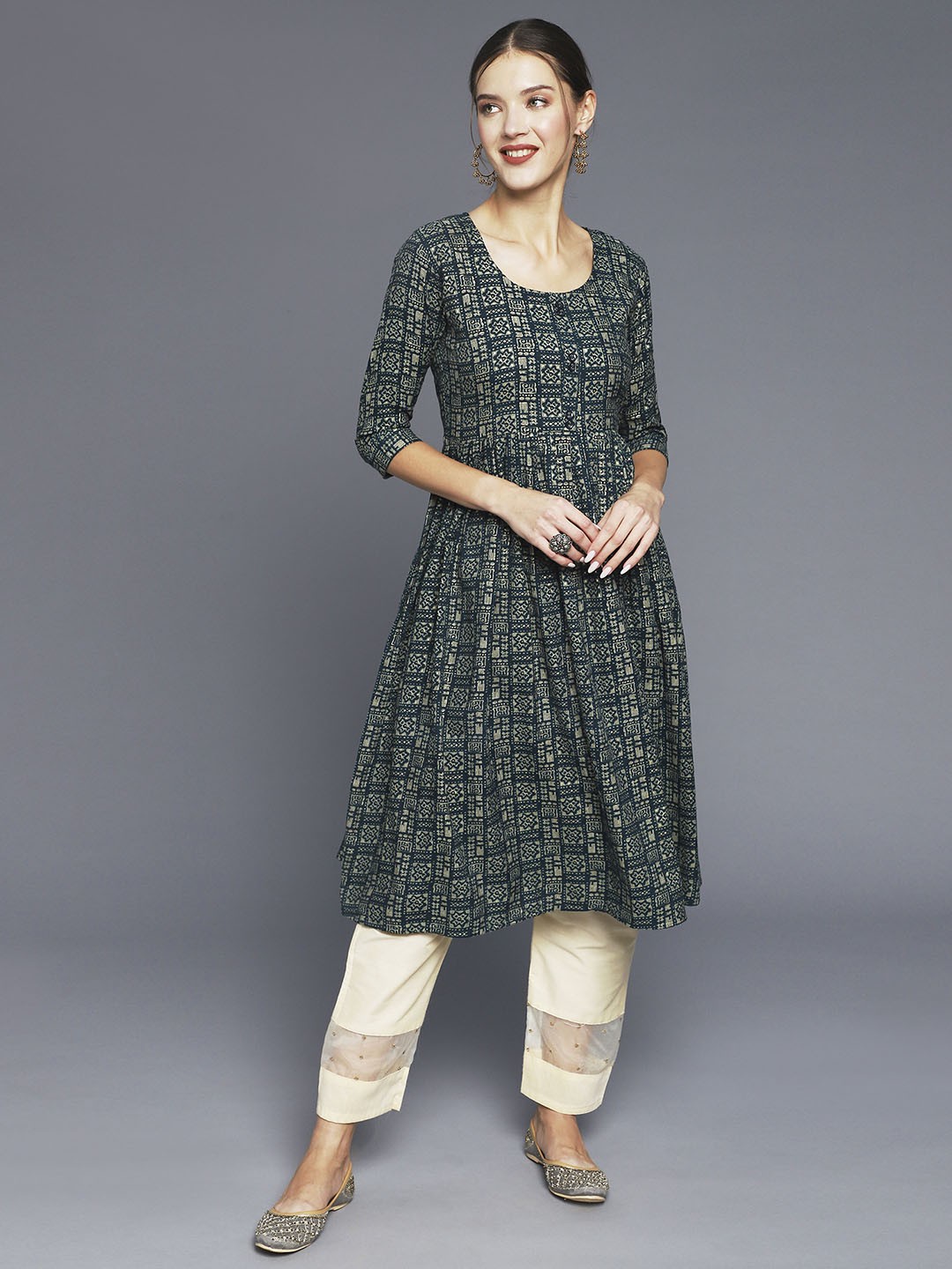 

Anubhutee Women Turquoise Blue Ethnic Motifs Printed Kurta