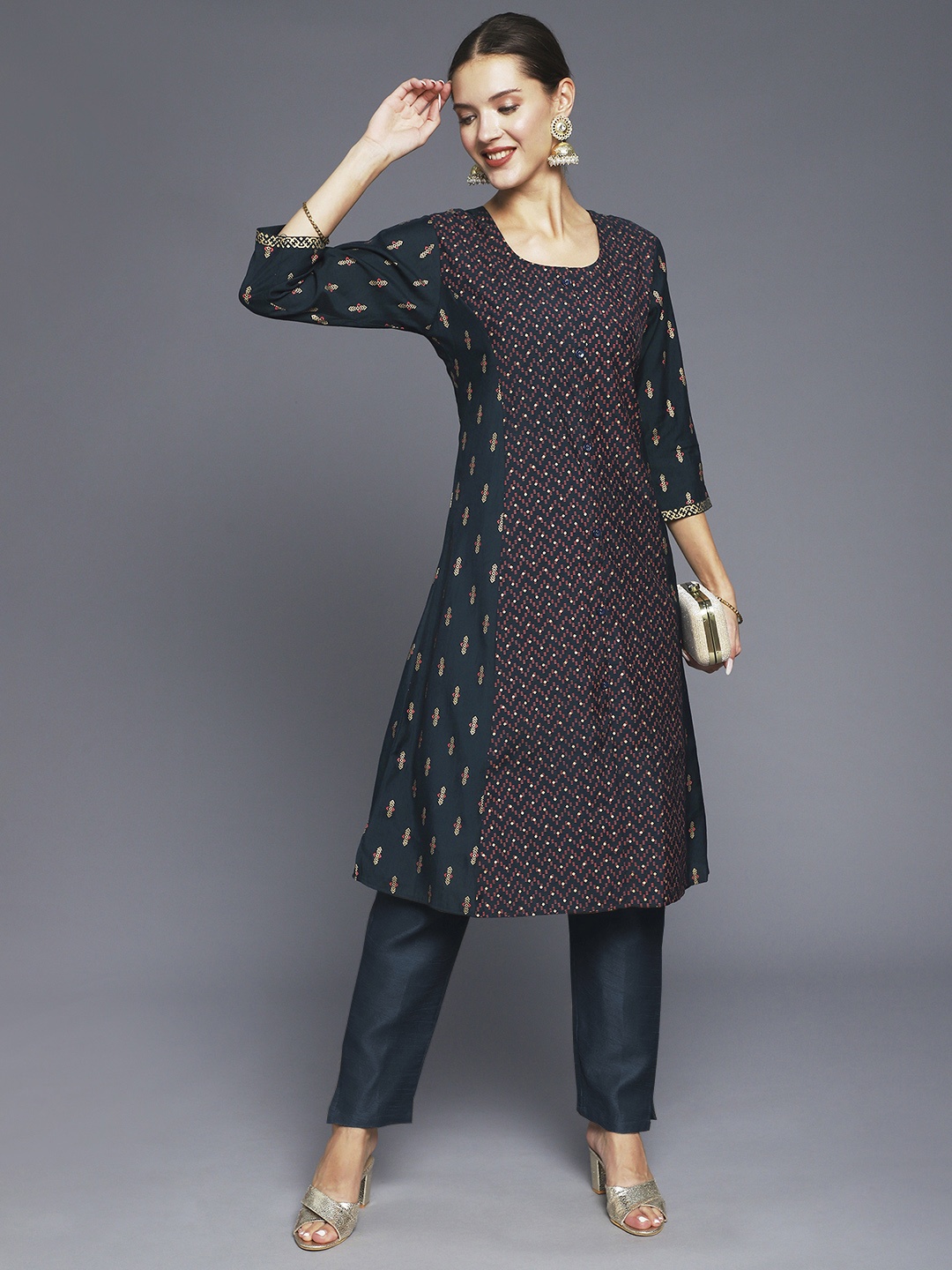 

Anubhutee Women Teal Geometric Printed Kurta
