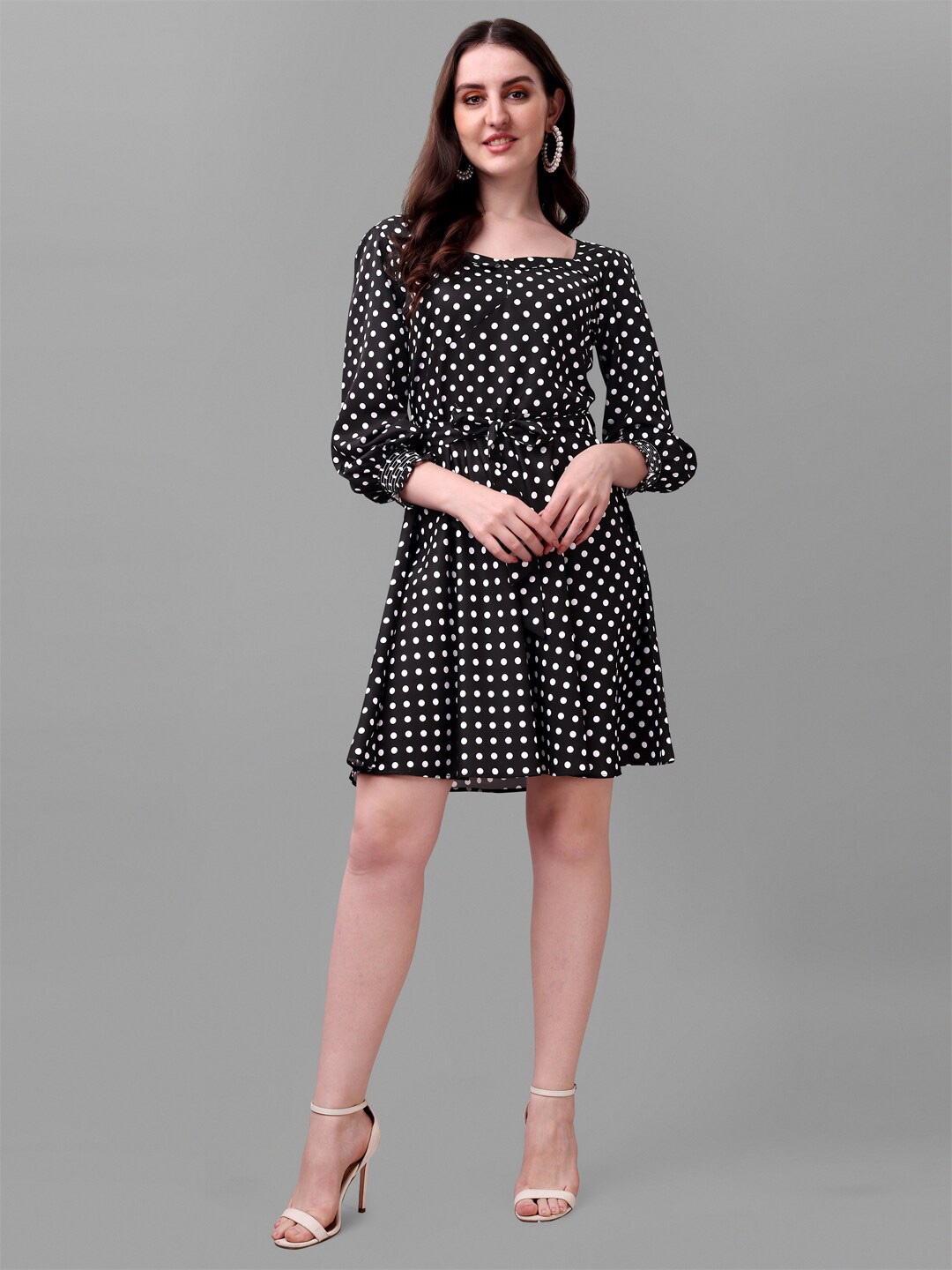 

Masakali.Co Black & White Crepe Dress