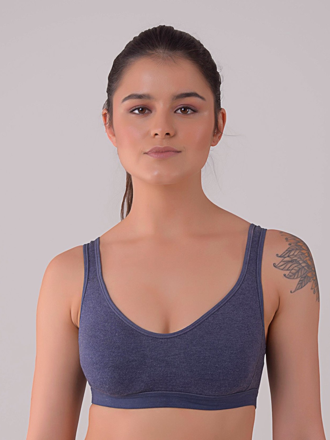 

Apraa & Parma Navy Blue Non Padded Sports Bra