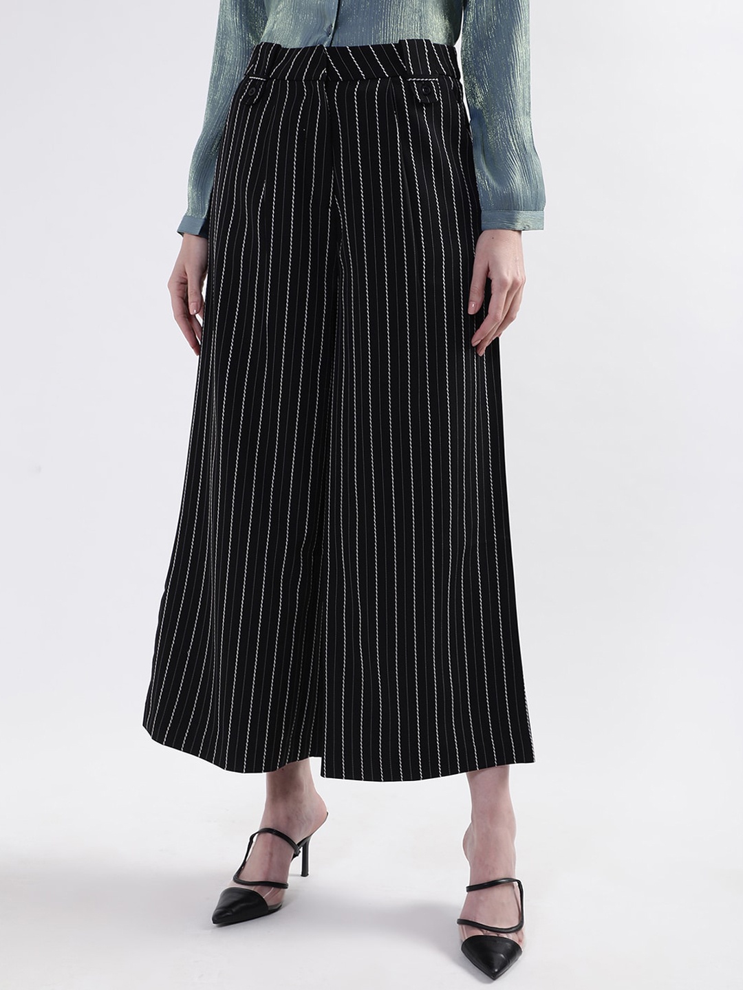 

CENTRESTAGE Women Black & White Striped Cropped Culottes