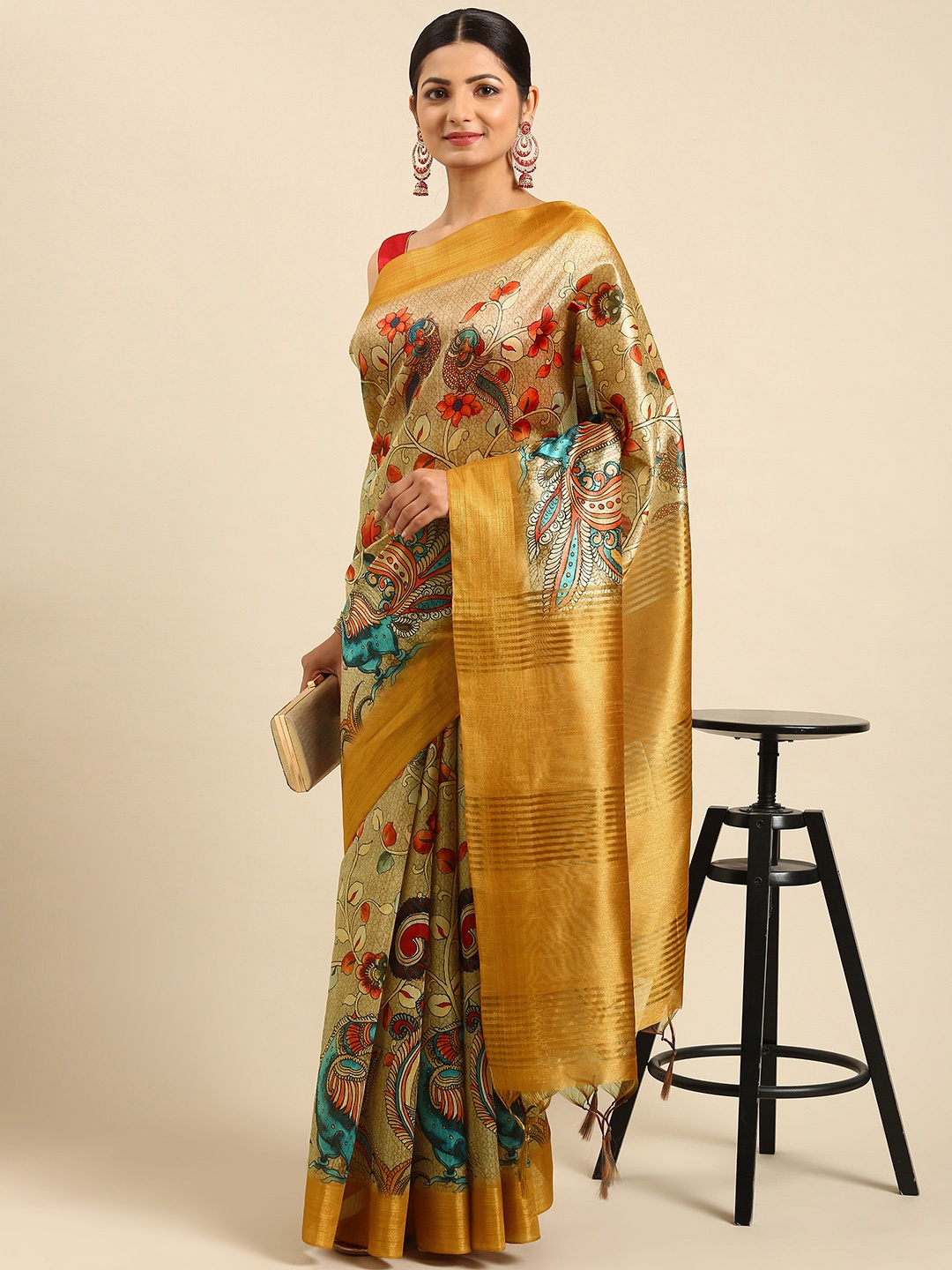 

VISHNU WEAVES Beige & Red Floral Print Tussar Saree