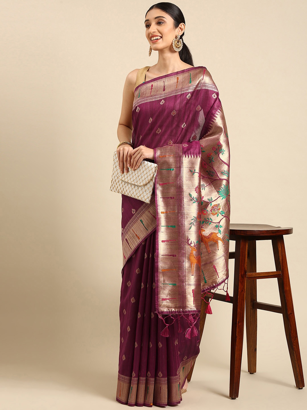 

VISHNU WEAVES Magenta Woven Design Jute Silk Paithani Saree