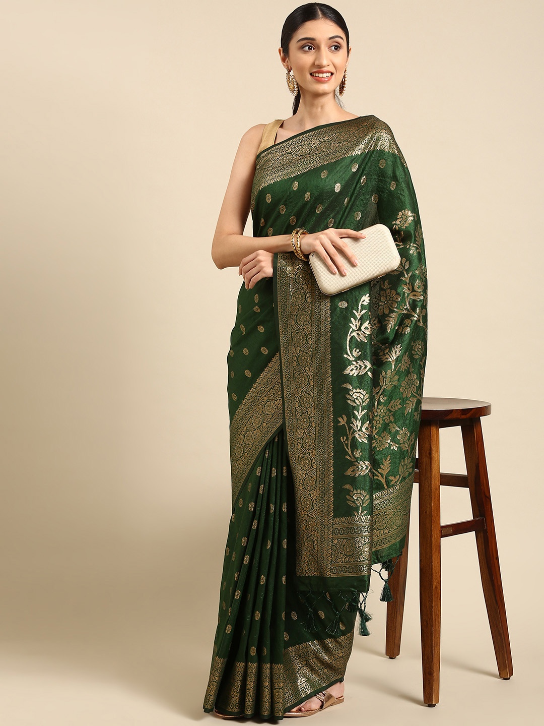 

VISHNU WEAVES Green & Beige Ethnic Motifs Zari Jute Silk Banarasi Saree