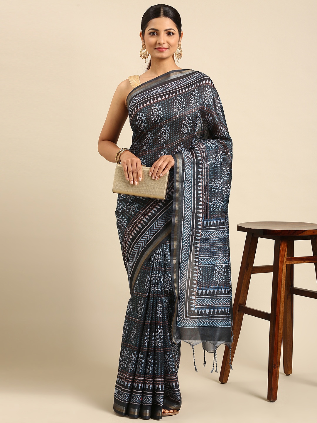 

VISHNU WEAVES Blue Dabu Silk Cotton Saree