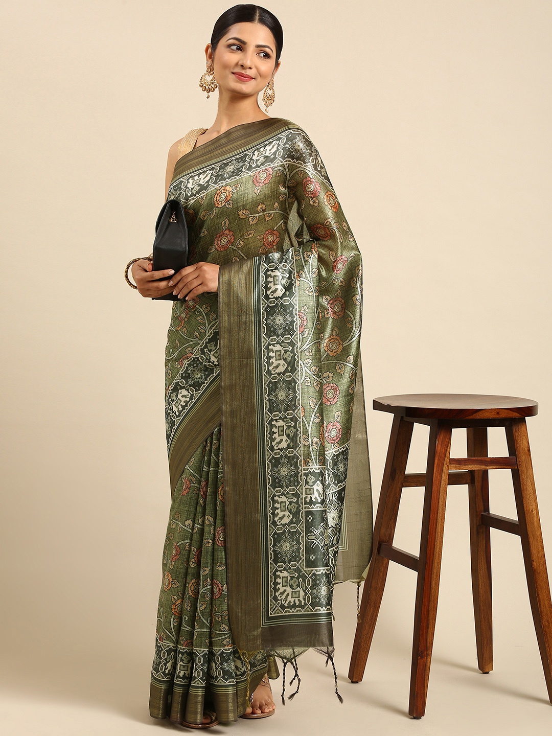 

VISHNU WEAVES Olive Green & Black Floral Print Jute Silk Tussar Saree