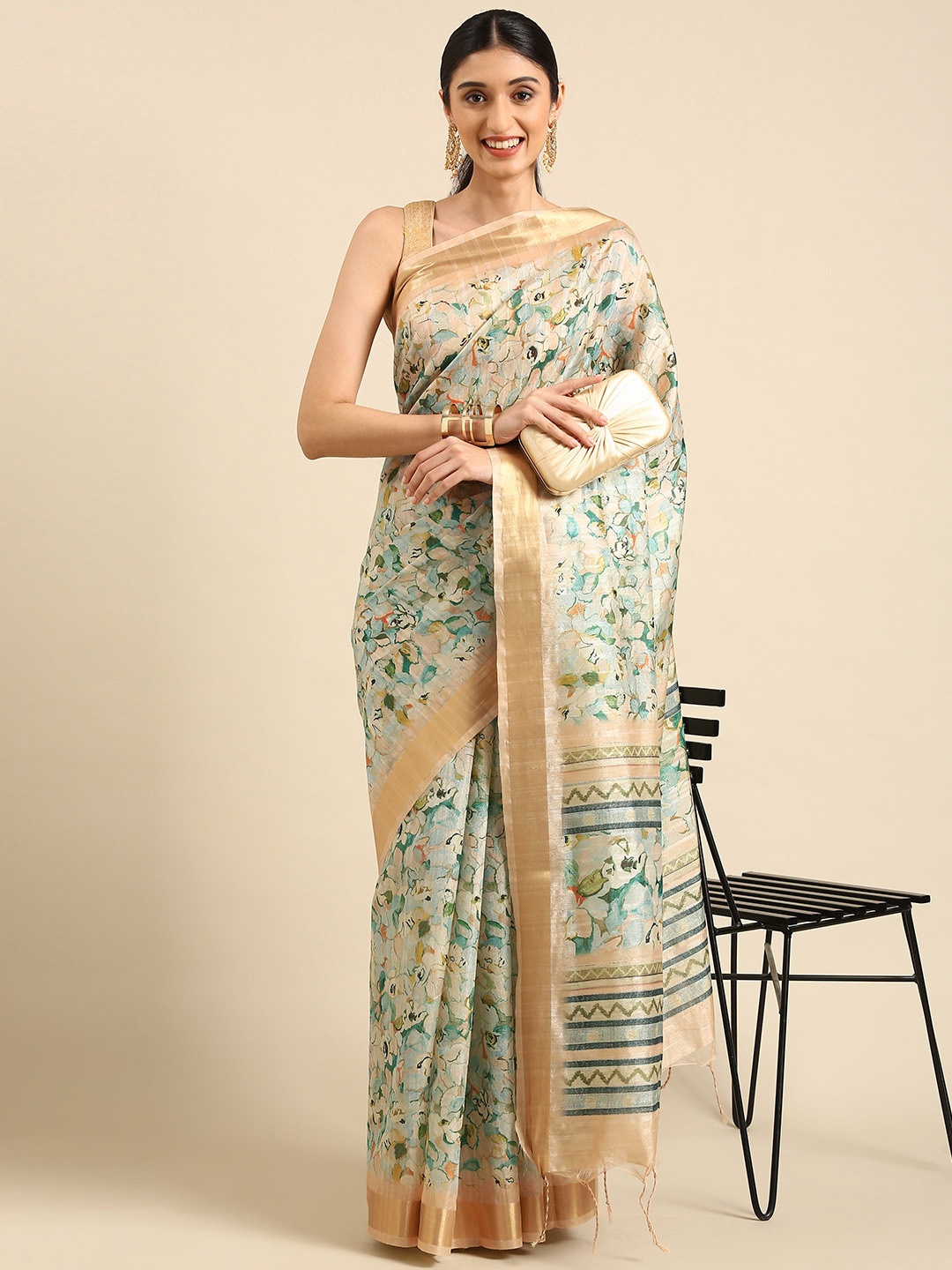 

VISHNU WEAVES Cream-Coloured & Green Silk Cotton Saree