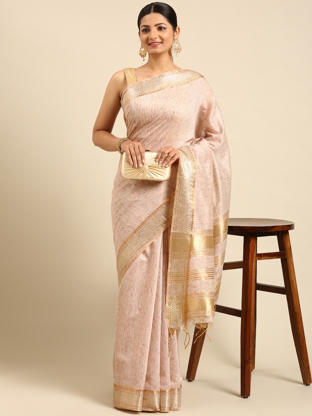 

VISHNU WEAVES Cream-Coloured & Gold-Toned Jute Cotton Maheshwari Saree