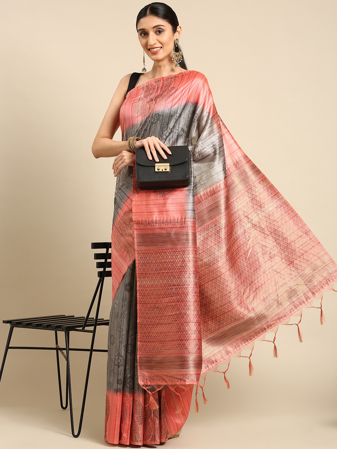 

VISHNU WEAVES Grey & Pink Kalamkari Jute Silk Tussar Saree