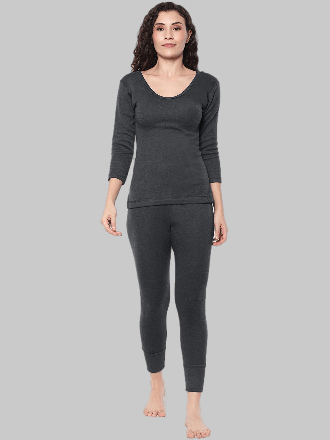 

Dollar Women Black Top & Bottom Thermal Set