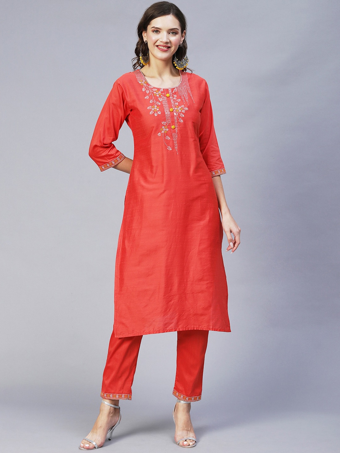 

POONAM DESIGNER Women Red Kurta with Trousers