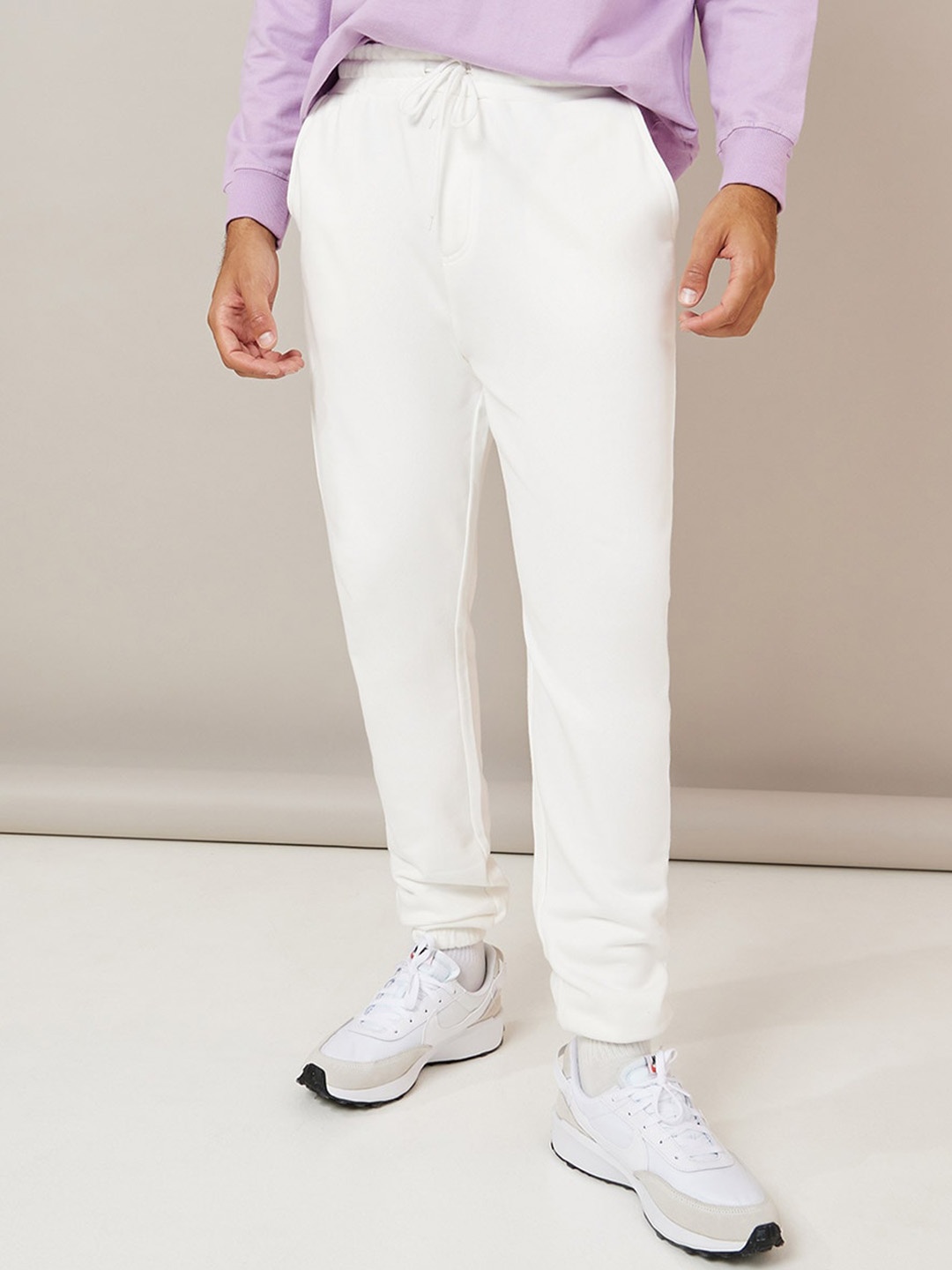 

Styli Men Cream-coloured Solid Slim-fit Cotton Joggers