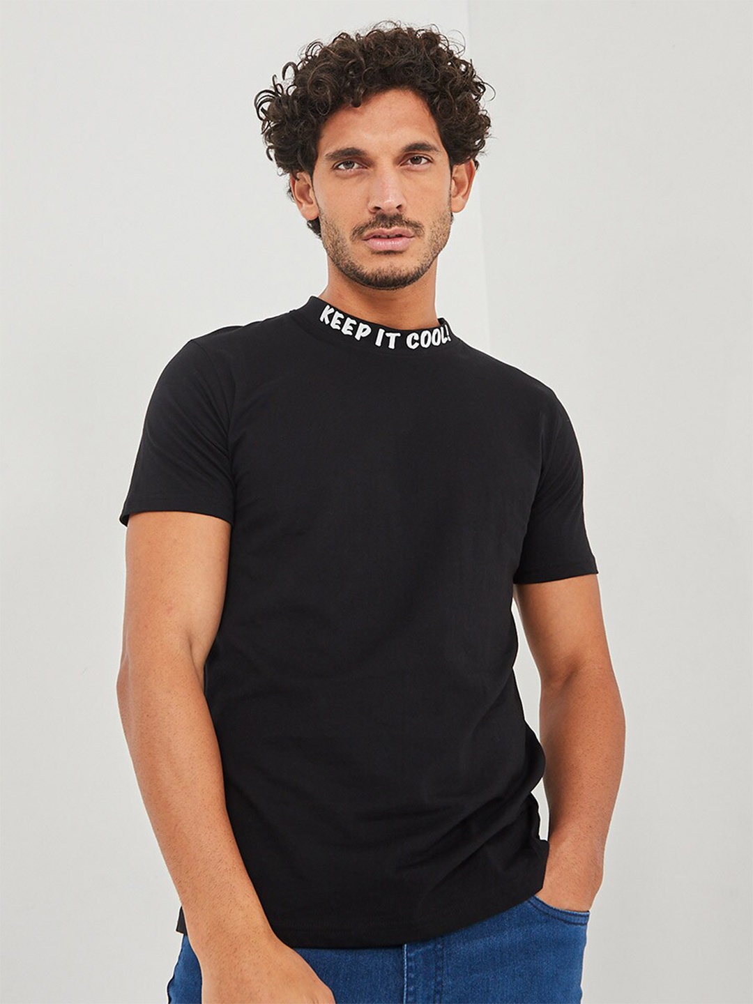 

Styli Rib Neck Placement Print Detail Regular Fit T-Shirt, Black