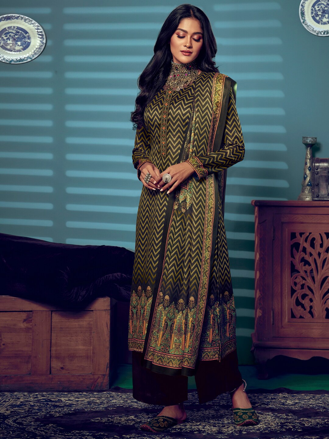 

Stylee LIFESTYLE Gold-Toned & Green Printed Unstitched Dress Material