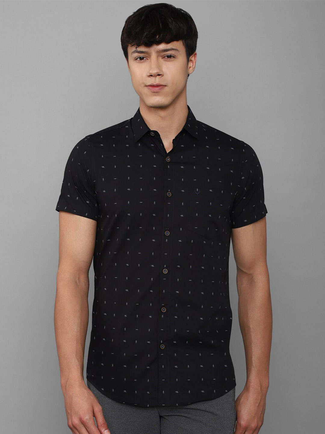

Allen Solly Men Black Slim Fit Printed Pure Cotton Casual Shirt