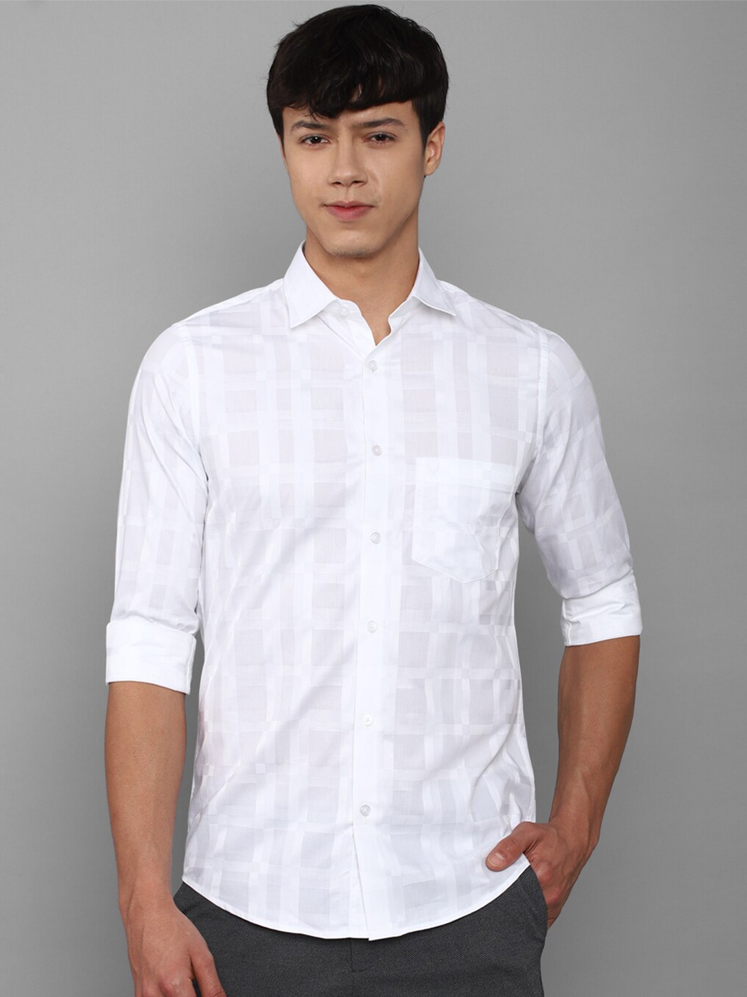 

Allen Solly Men White Slim Fit Checked Pure Cotton Casual Shirt