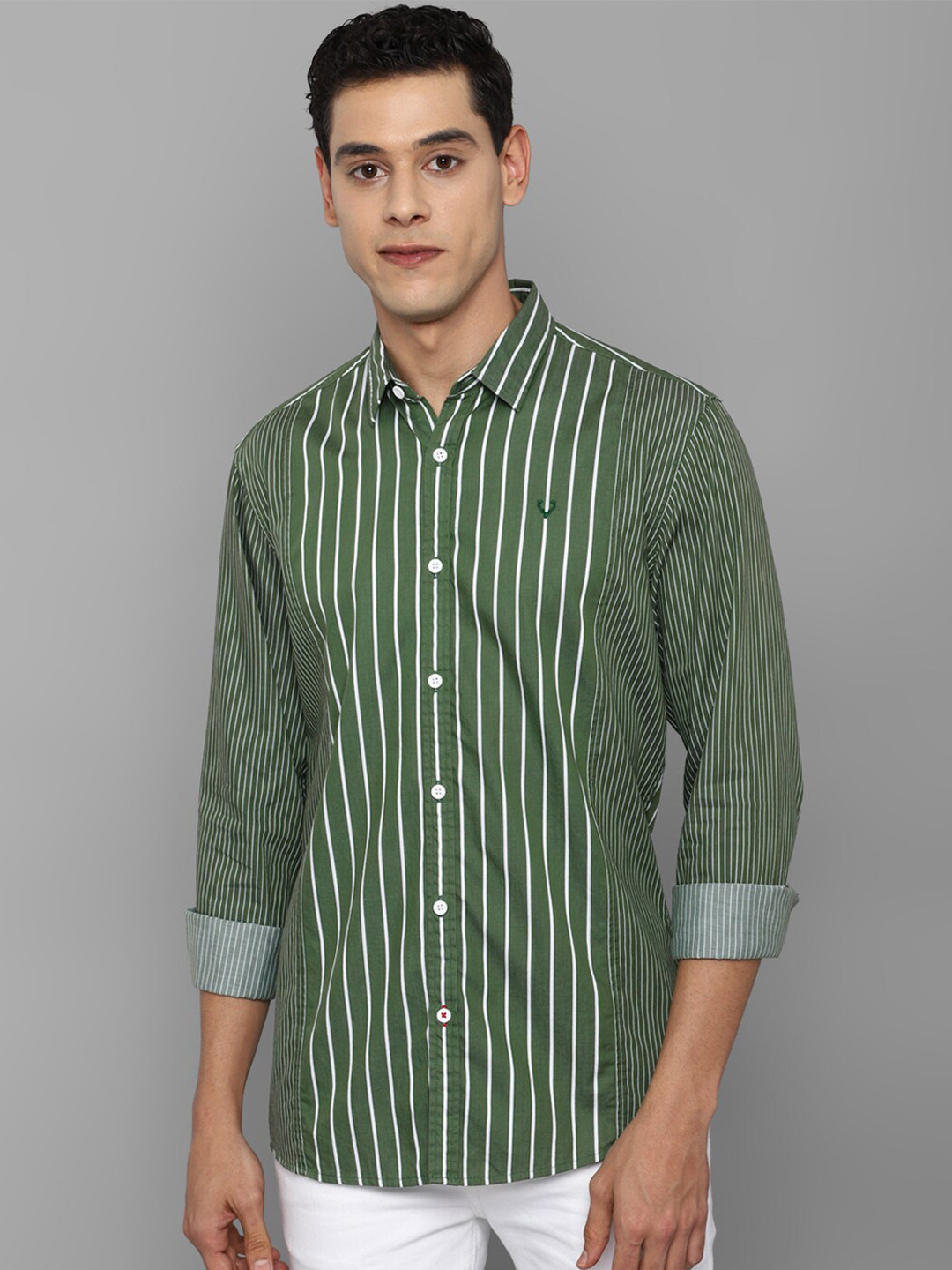 

Allen Solly Sport Men Olive Green Striped Pure Cotton Casual Shirt