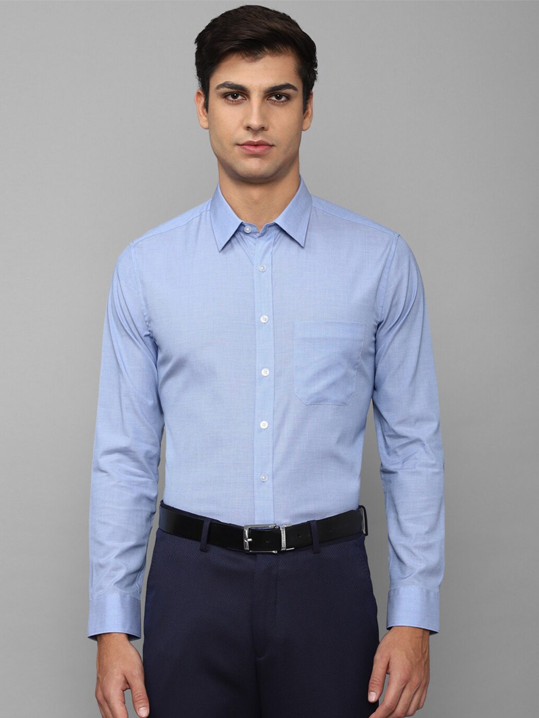 

Louis Philippe Men Blue Pure Cotton Solid Slim Fit Formal Shirt