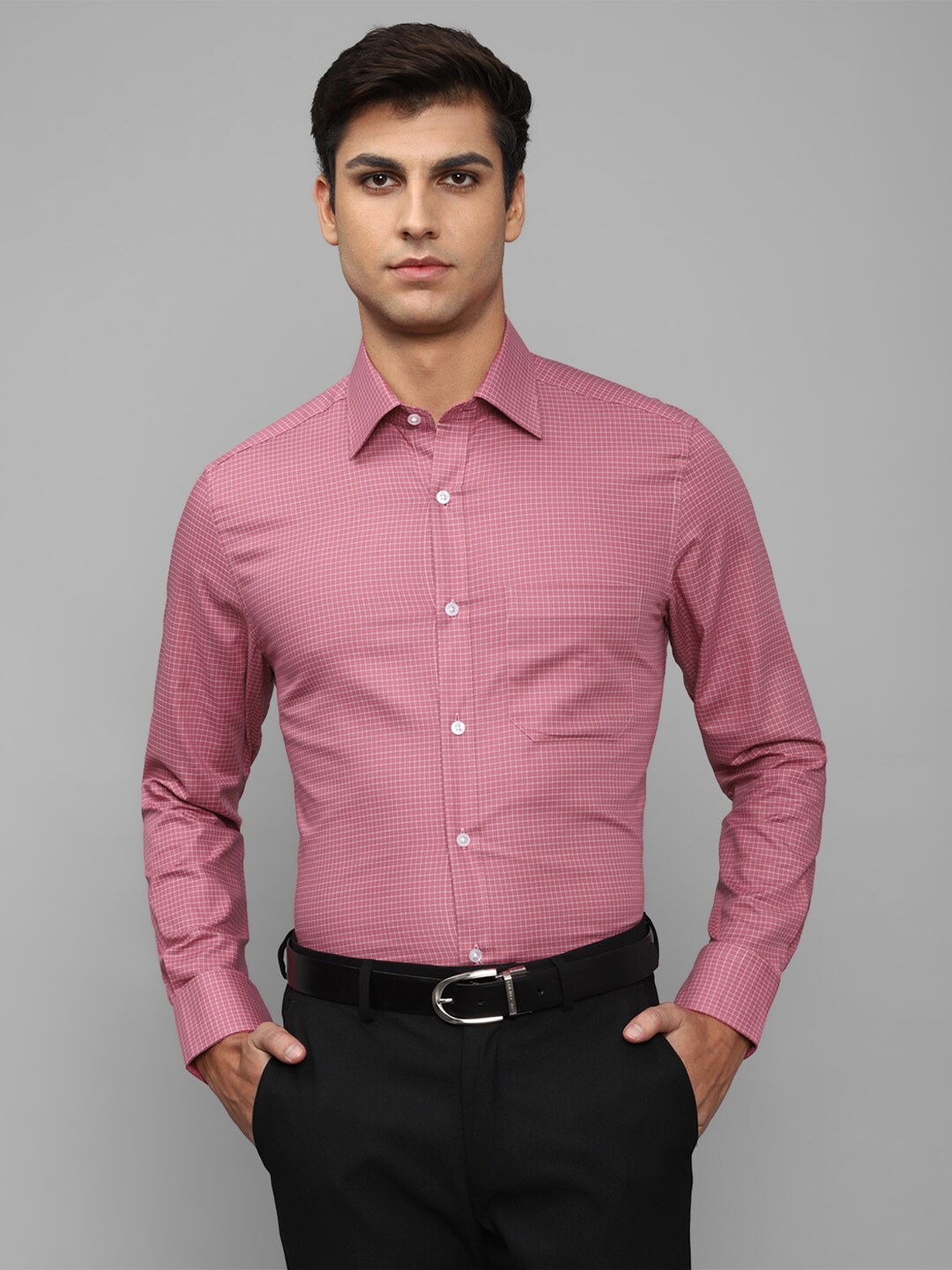 

Louis Philippe Men Pink Pure Cotton Solid Slim Fit Formal Shirt